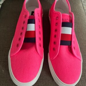 Never worn Tommy Hilfiger sneakers pink